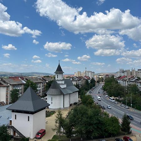 Apartament Nou Neo Tower Сучеава Екстериор снимка